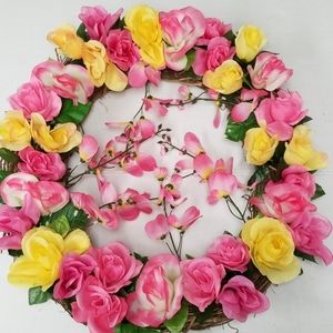 Large Pink And Yellow Roses With Wisteria Wreath